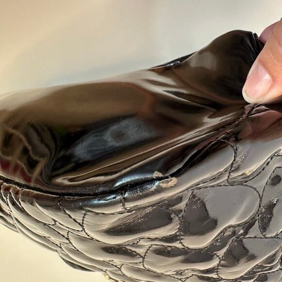 Vintage Y2K Betsey Johnson Black Patent Leather Quilted Handbag - Picture 5 of 8